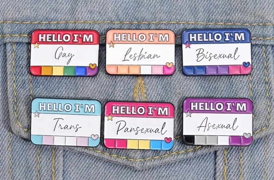 "Hello I'm..." Pins